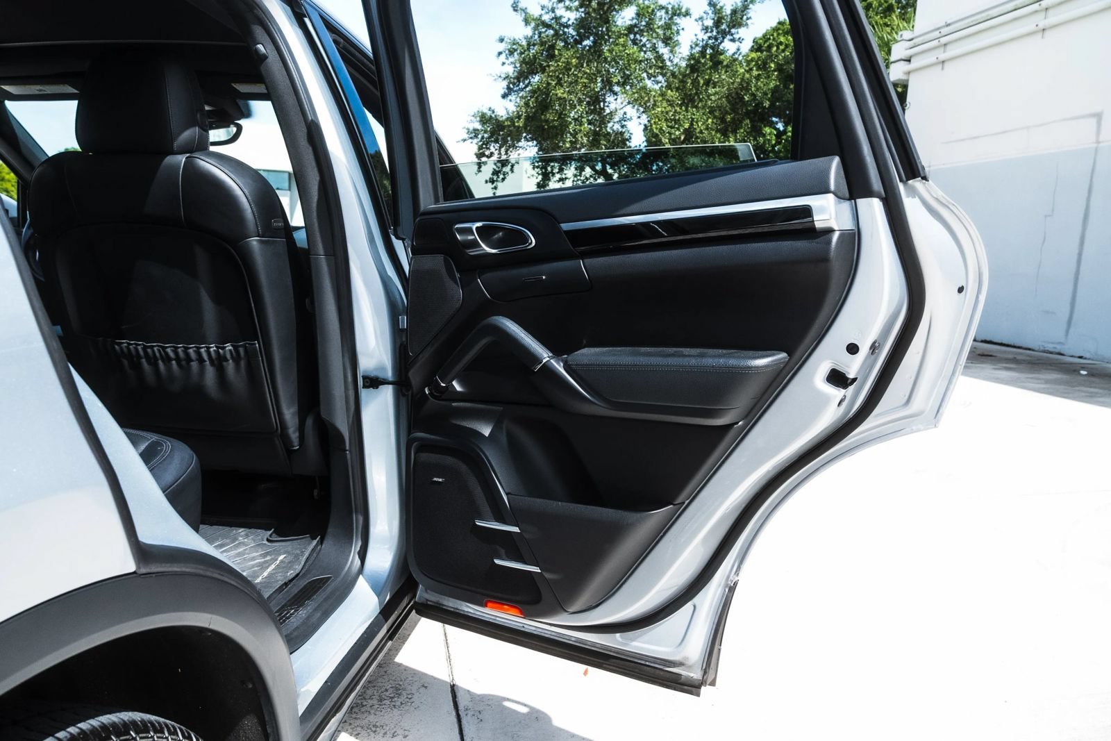 Used 2016 Porsche Cayenne S AWD/4WD image 21