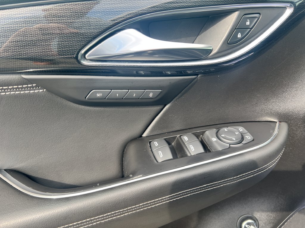 Used 2023 Buick Envision Essence AWD/4WD image 15