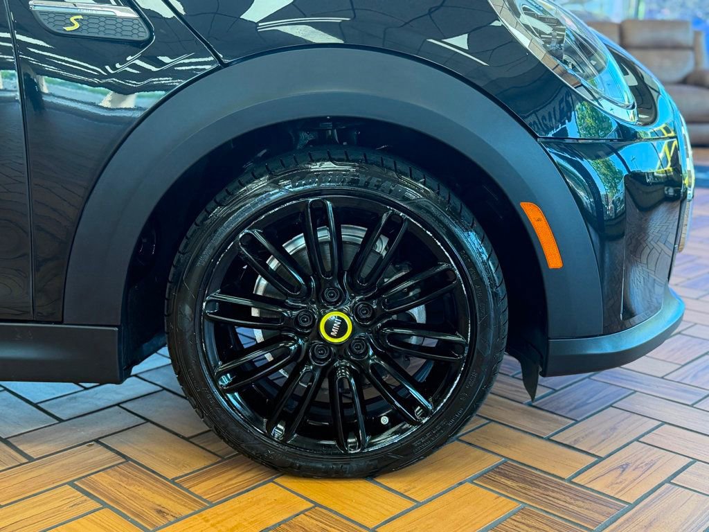 Used 2023 MINI Cooper SE FWD image 18