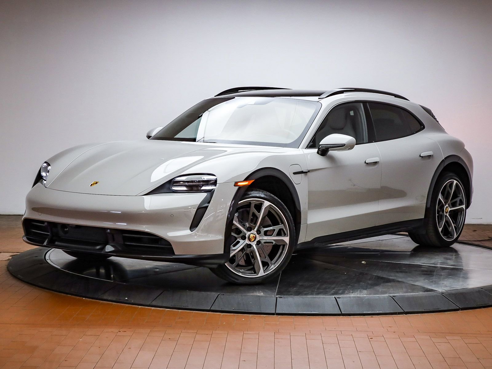 Certified 2023 Porsche Taycan Turbo S AWD/4WD image 1