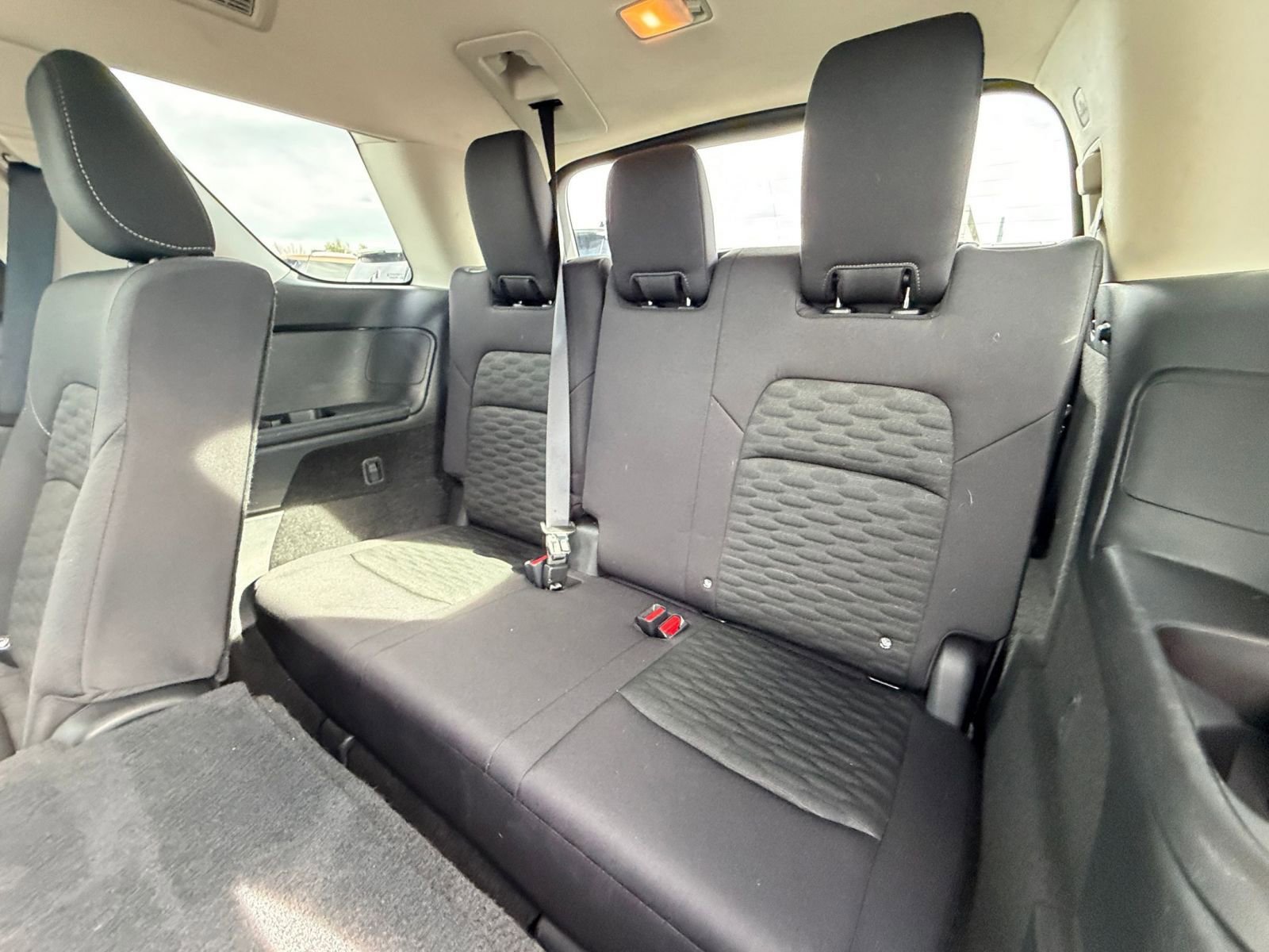 Used 2025 Nissan Pathfinder SV AWD/4WD image 30