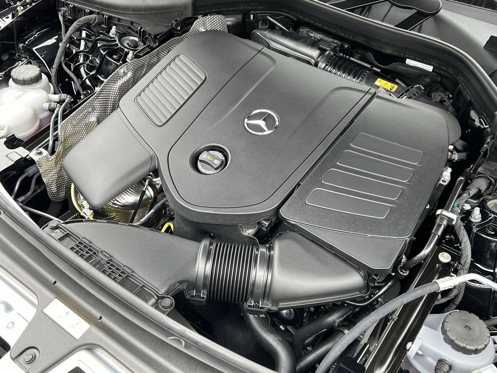 Used 2026 Mercedes-Benz GLC 300 4MATIC image 27