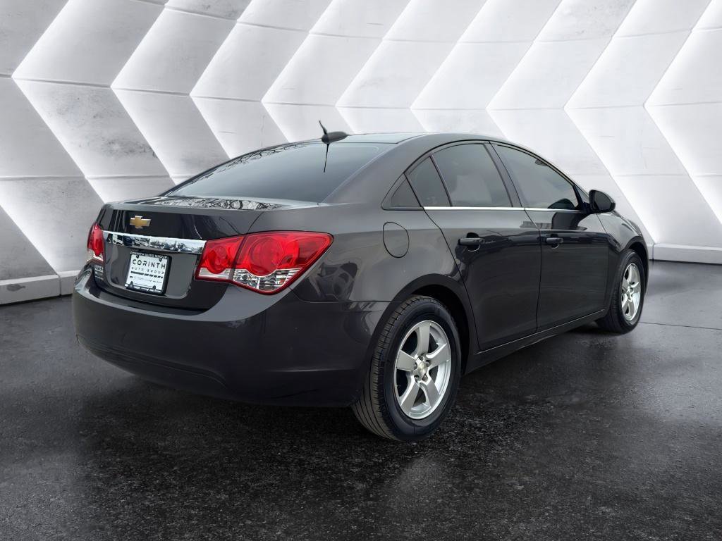 Used 2015 Chevrolet Cruze LT w/ Technology Package image 7