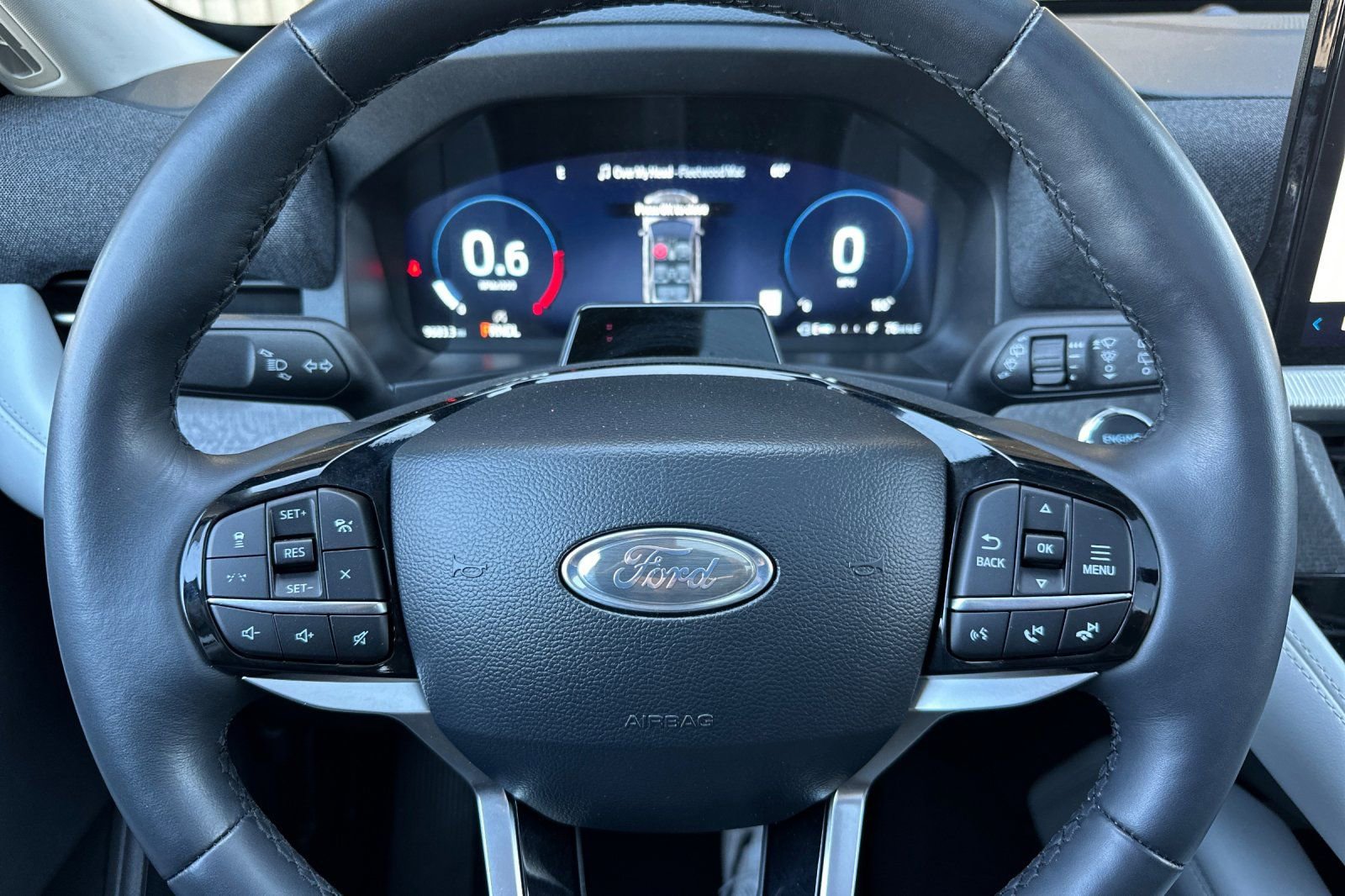 Used 2025 Ford Explorer Platinum w/ Ultimate Package image 22