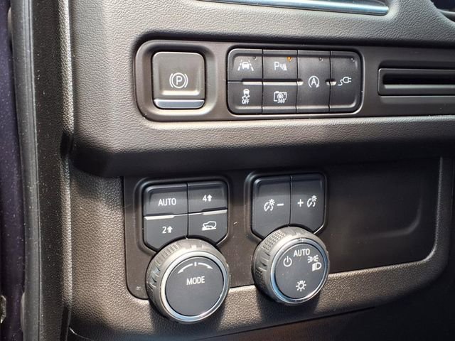 Used 2022 Chevrolet Tahoe RST w/ Sport Performance Package AWD/4WD image 24