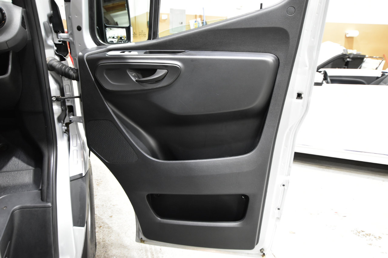 Used 2021 Mercedes-Benz Sprinter 2500 image 36