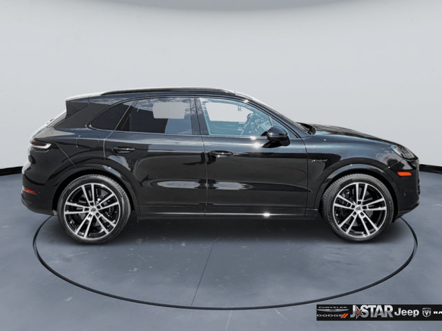 Used 2026 Porsche Cayenne Turbo w/ Technology Package AWD/4WD image 4
