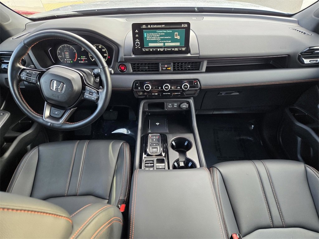 Used 2025 Honda Pilot TrailSport image 12