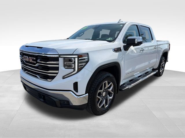 Used 2023 GMC Sierra 1500 SLT w/ SLT Premium Package AWD/4WD image 3