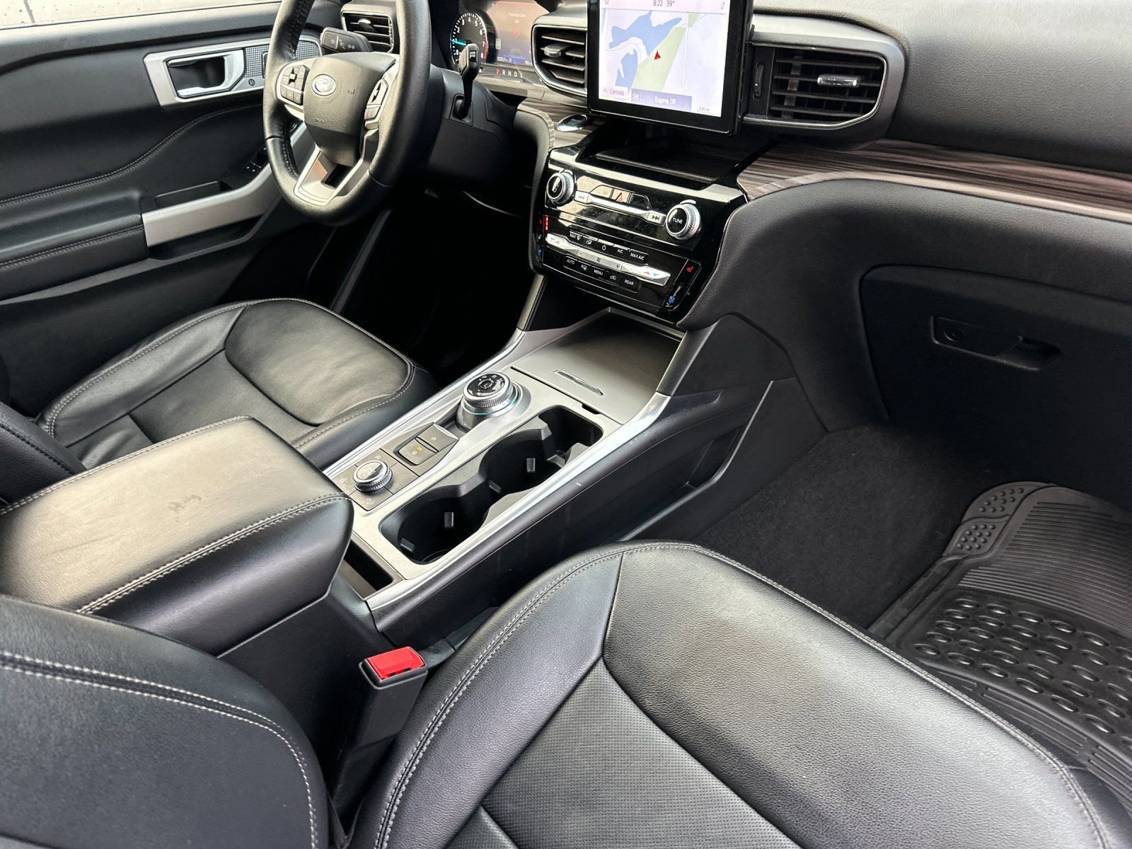 Used 2024 Ford Explorer Limited image 16