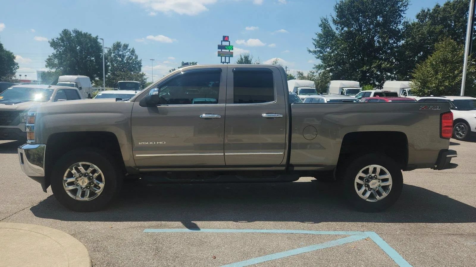 Used 2017 Chevrolet Silverado 2500 LTZ w/ LTZ Plus Package AWD/4WD image 6
