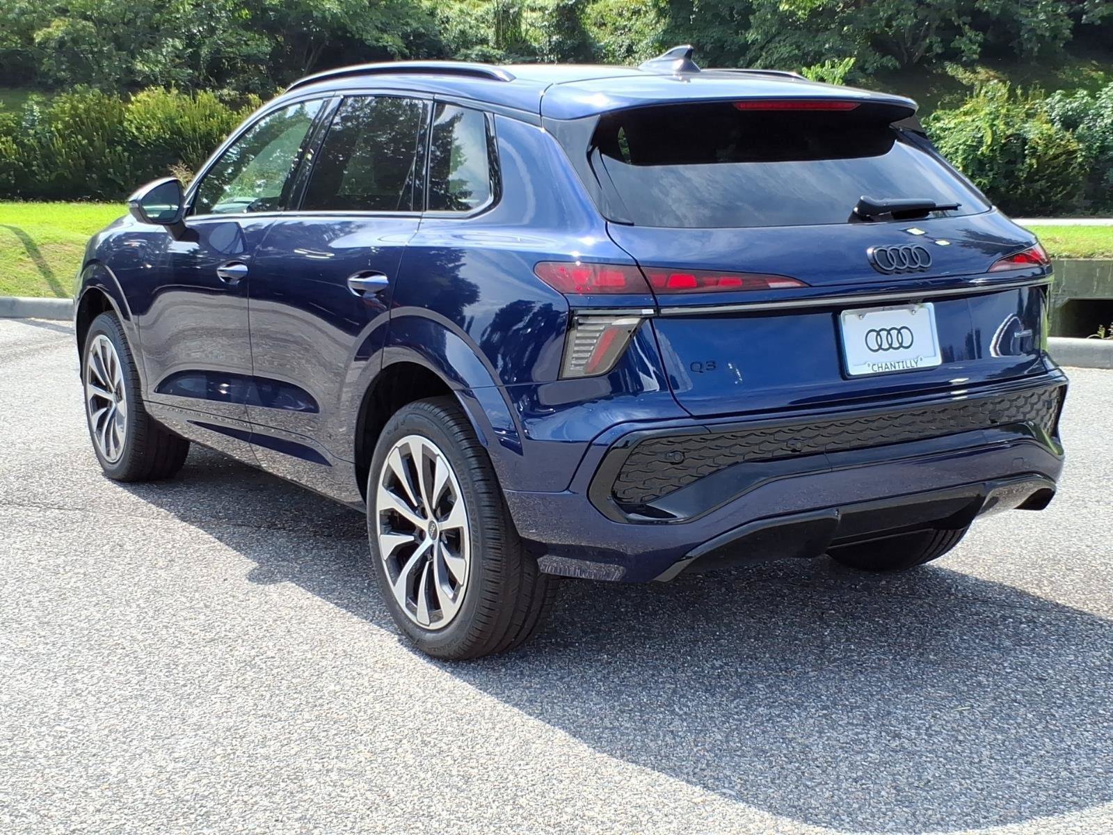 New 2026 Audi Q3 quattro 2.0T AWD/4WD image 11