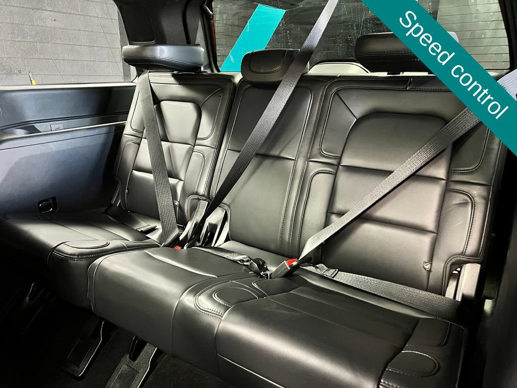 Used 2022 Lincoln Navigator Reserve AWD/4WD image 18