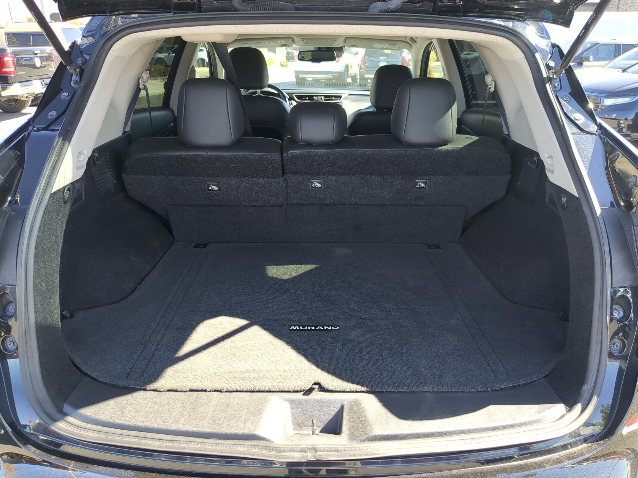 Used 2023 Nissan Murano SV image 31