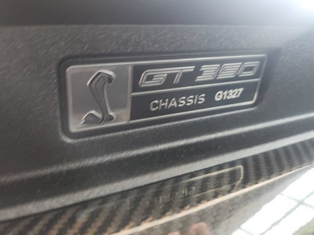 Used 2016 Ford Mustang Shelby GT350 w/ Technology Package RWD image 33