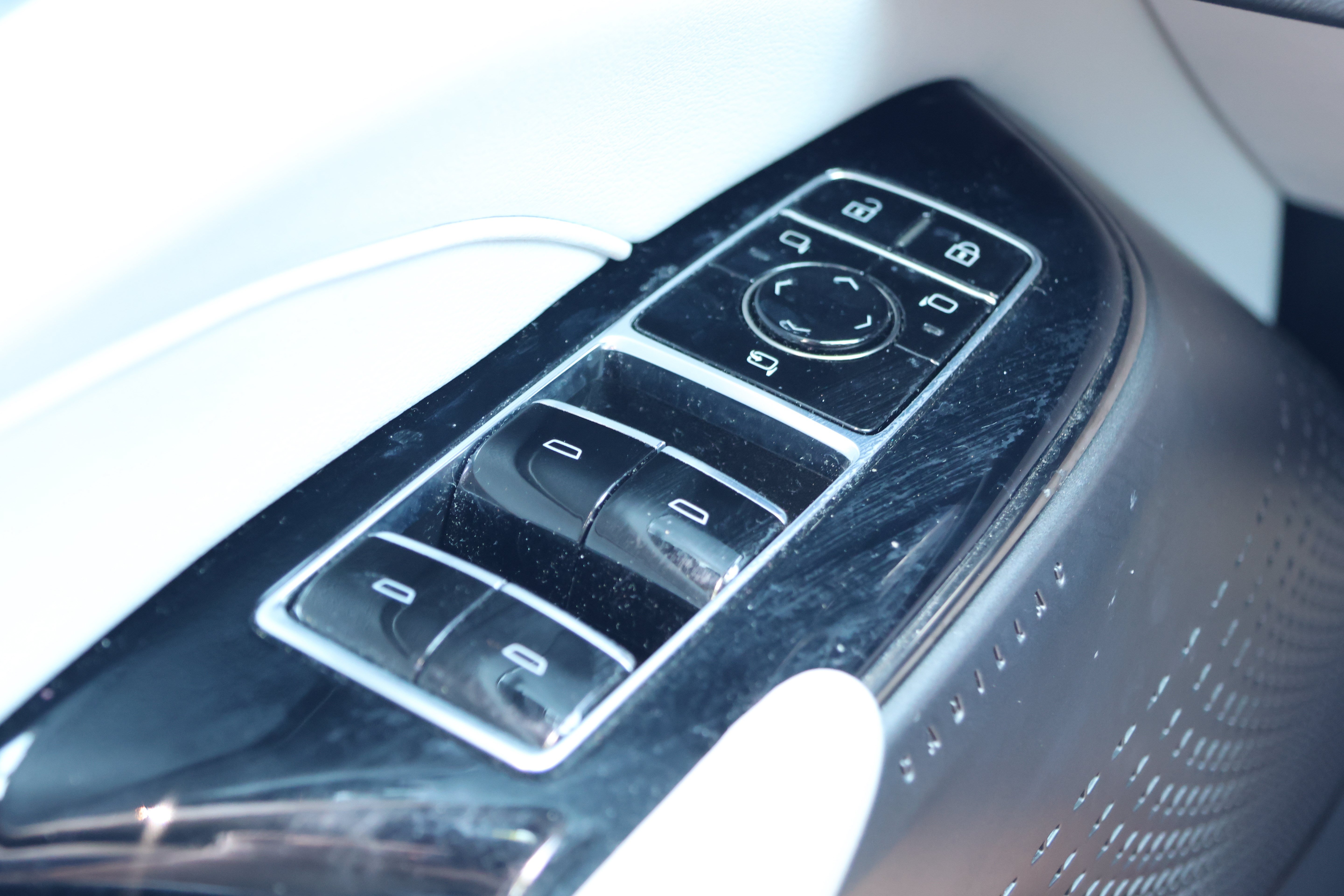 Used 2024 Cadillac Lyriq Luxury RWD image 14