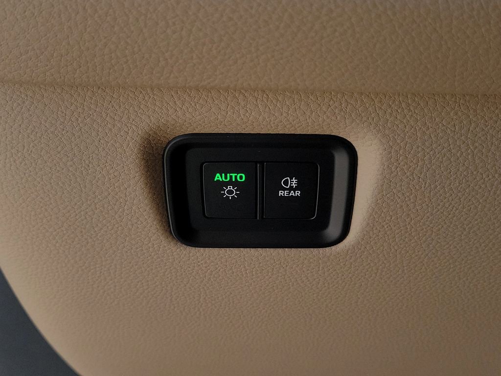 New 2026 Porsche Cayenne image 38