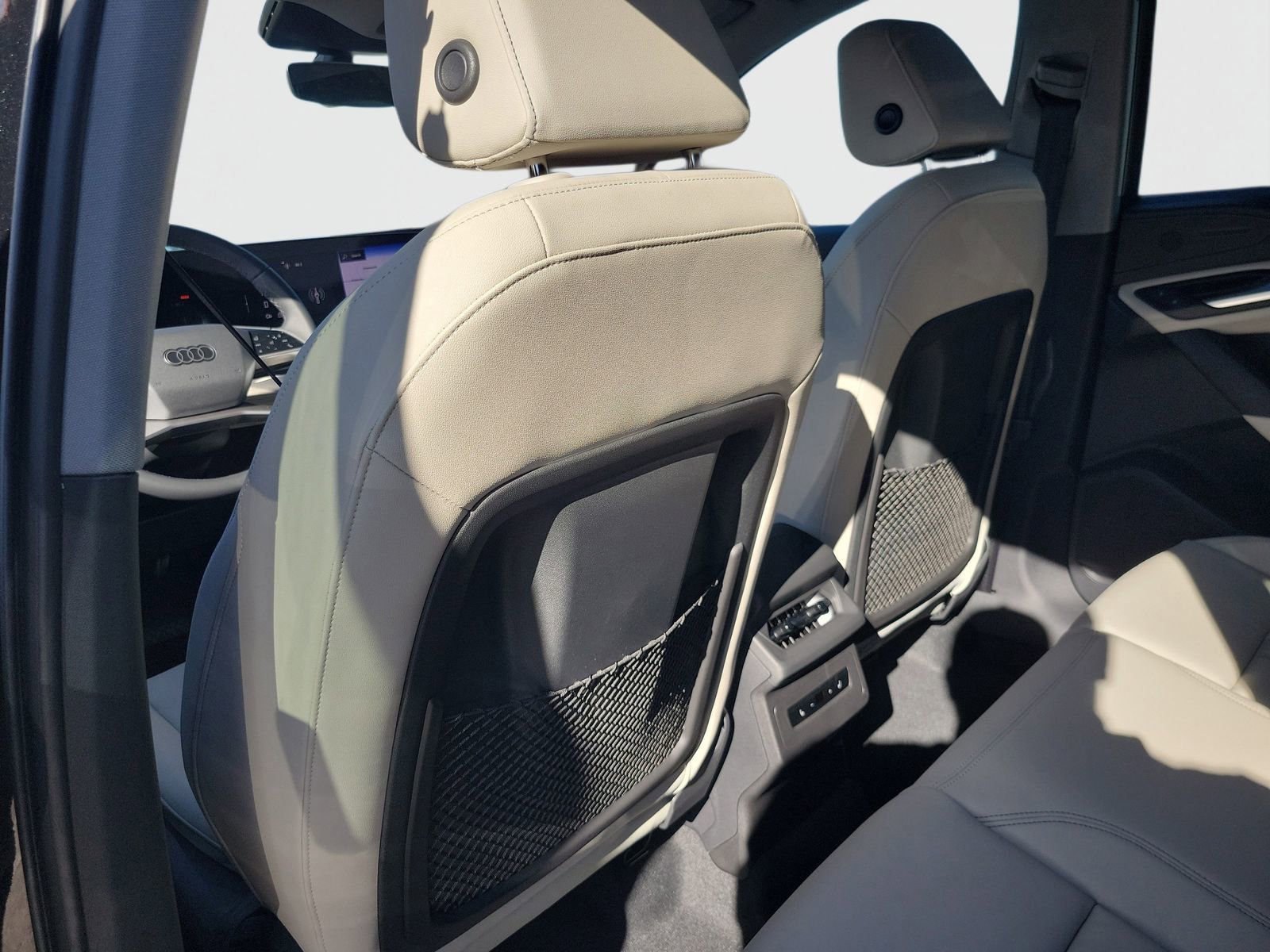 New 2025 Audi Q6 e-tron Premium image 15