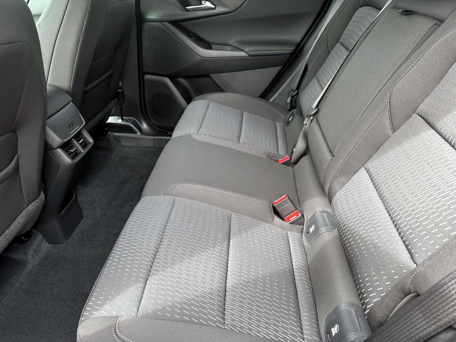New 2026 Chevrolet Equinox LT image 12