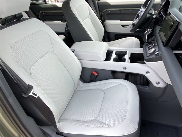 New 2025 Land Rover Defender 130 S image 10