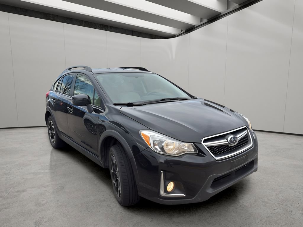 Used 2017 Subaru Crosstrek 2.0i Premium w/ Moonroof Package image 5
