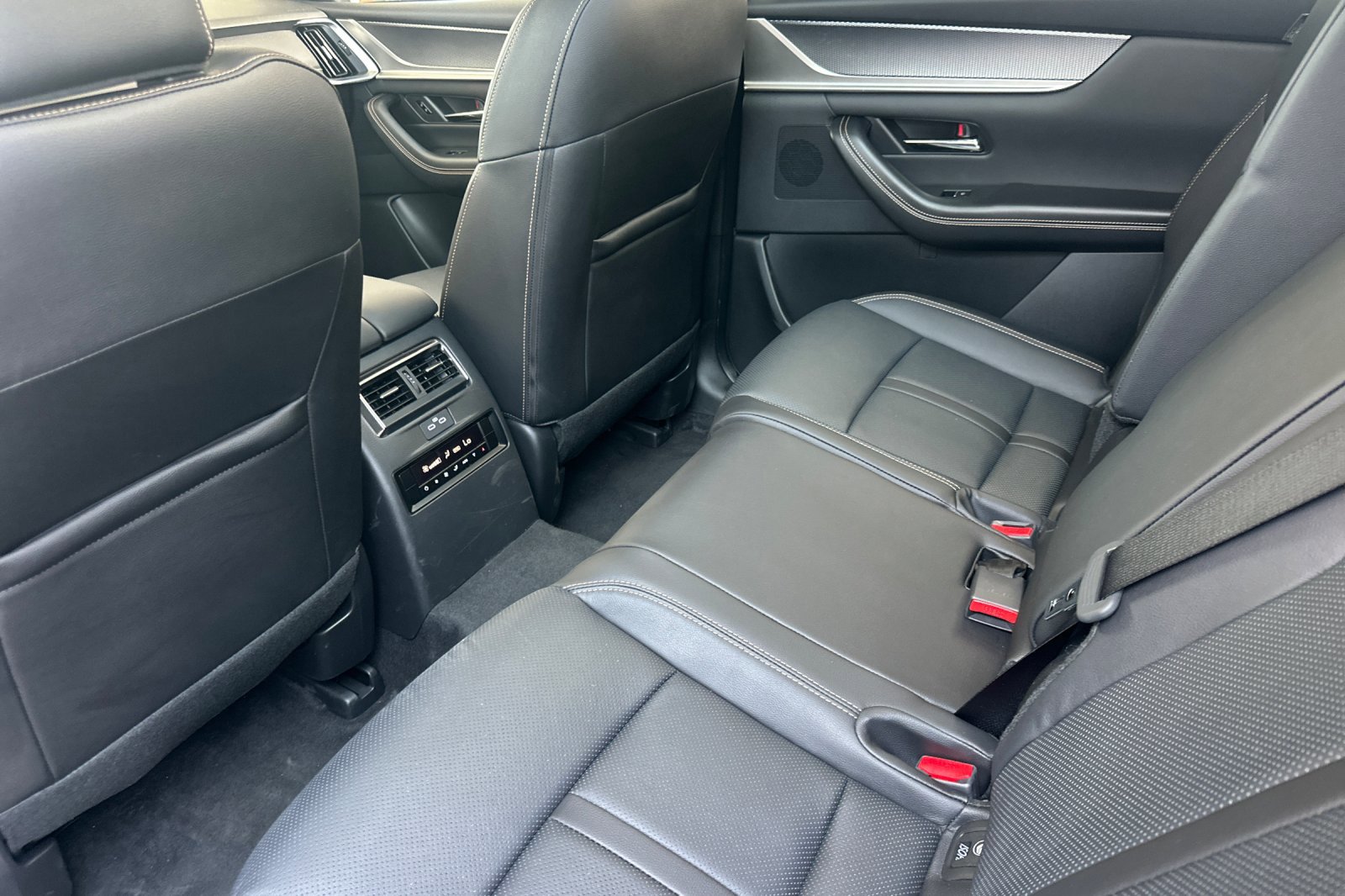 New 2025 MAZDA CX-90 Plug-In Hybrid w/Premium Sport image 13