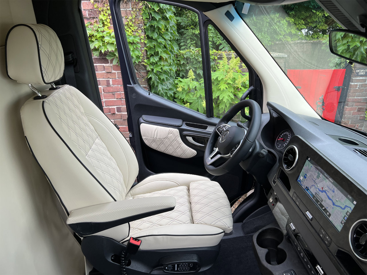 Used 2021 Mercedes-Benz Sprinter 3500 image 29