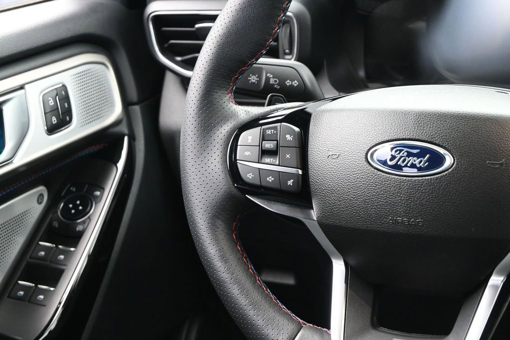 Used 2023 Ford Explorer ST w/ Equipment Group 401A AWD/4WD image 34