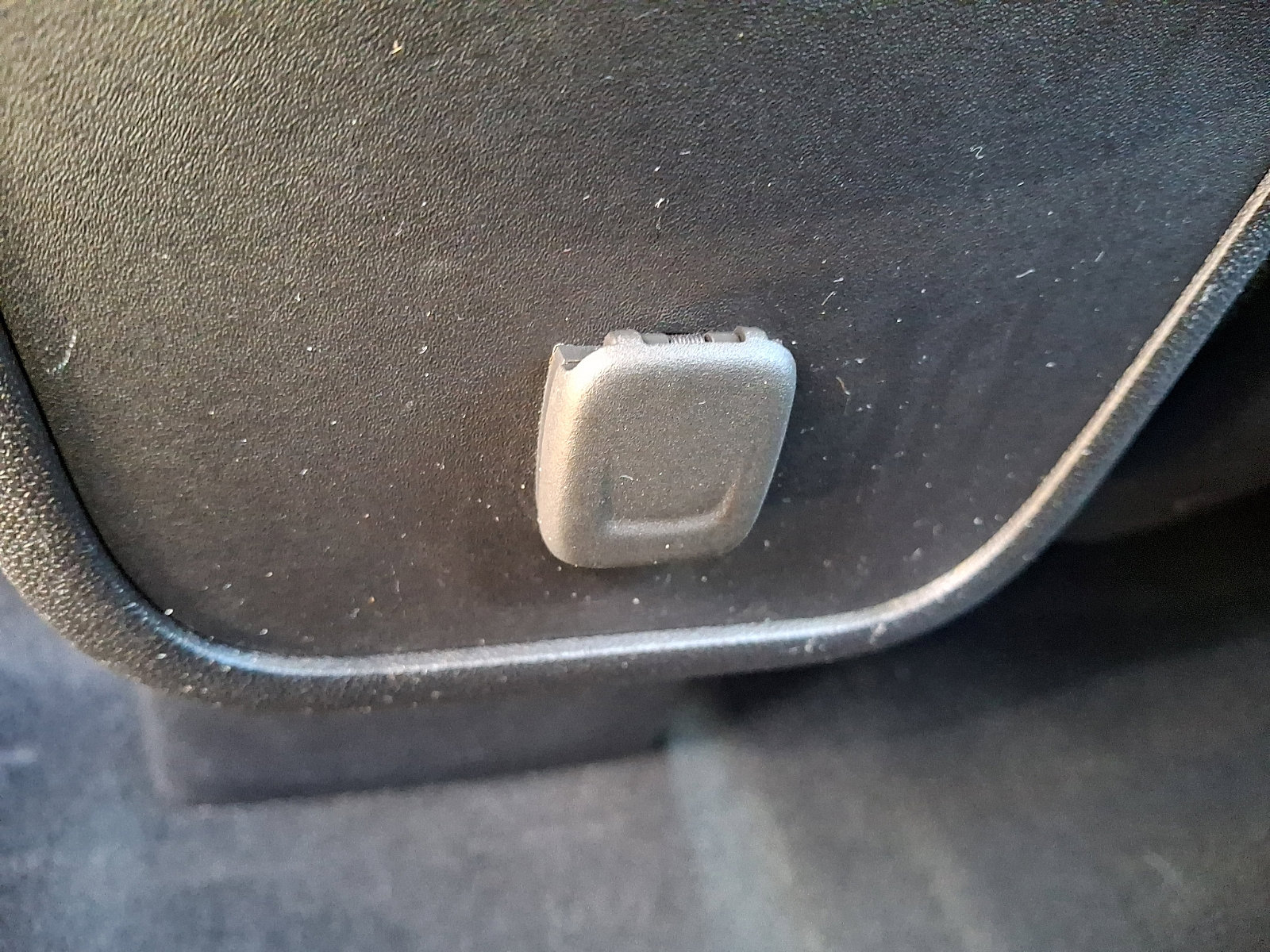 Used 2018 Chevrolet Equinox LT image 12