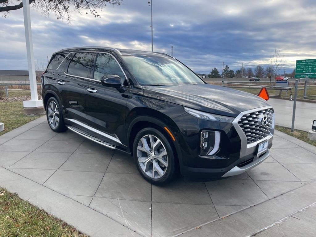 Used 2022 Hyundai Palisade SEL w/ 8P Bench Seat Package AWD/4WD image 2