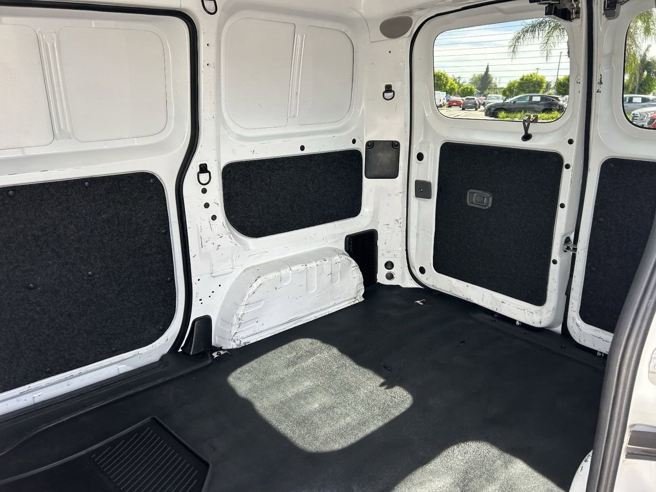 Used 2021 Nissan NV200 S w/ Back Door Glass Package FWD image 16