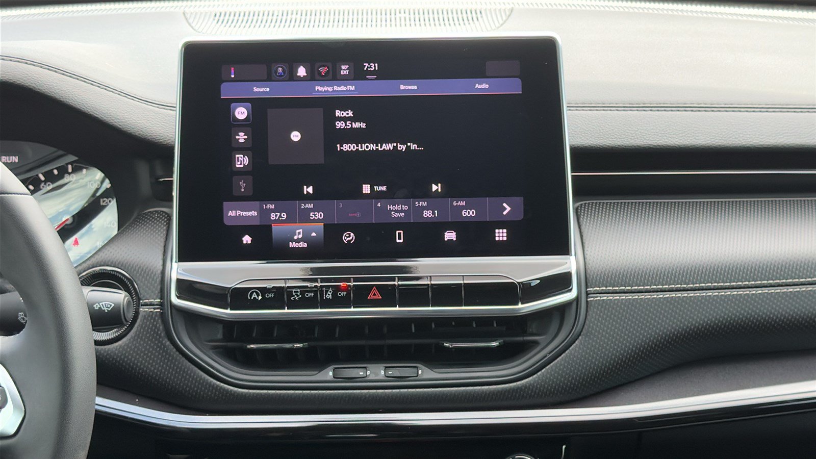 Used 2022 Jeep Compass Latitude FWD image 18
