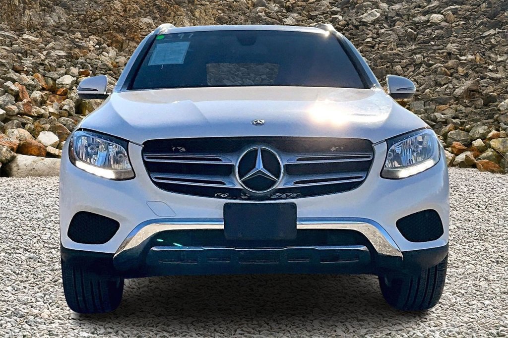Used 2018 Mercedes-Benz GLC 300 4MATIC image 3