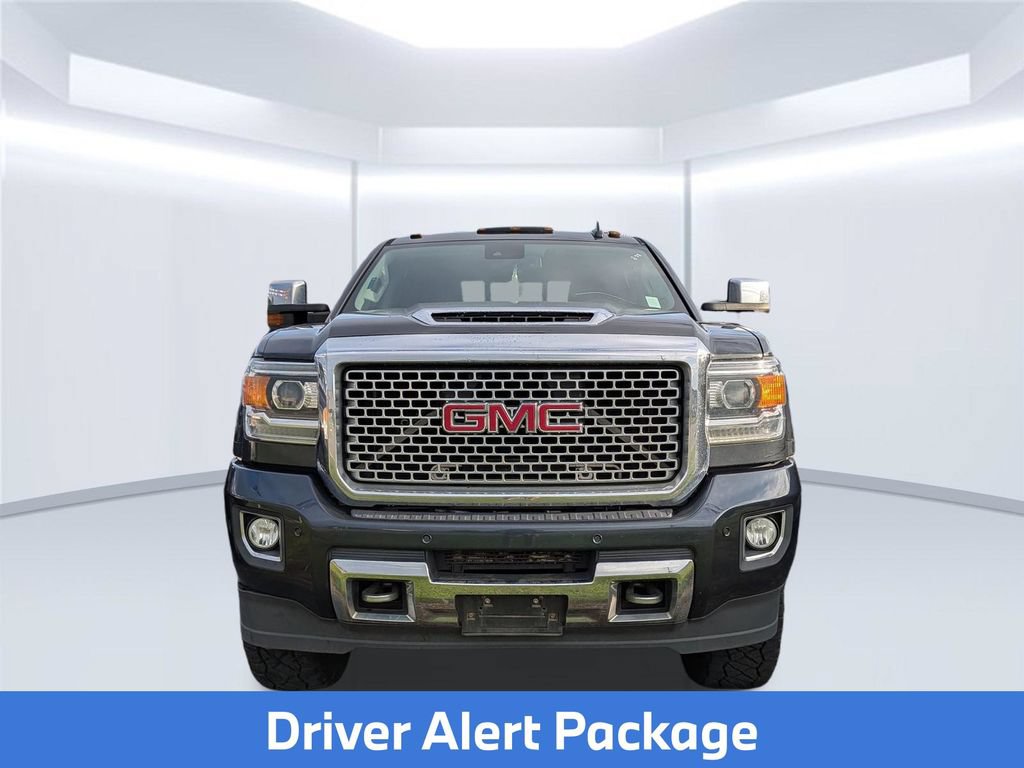 Used 2017 GMC Sierra 2500 Denali w/ Duramax Plus Package AWD/4WD image 6