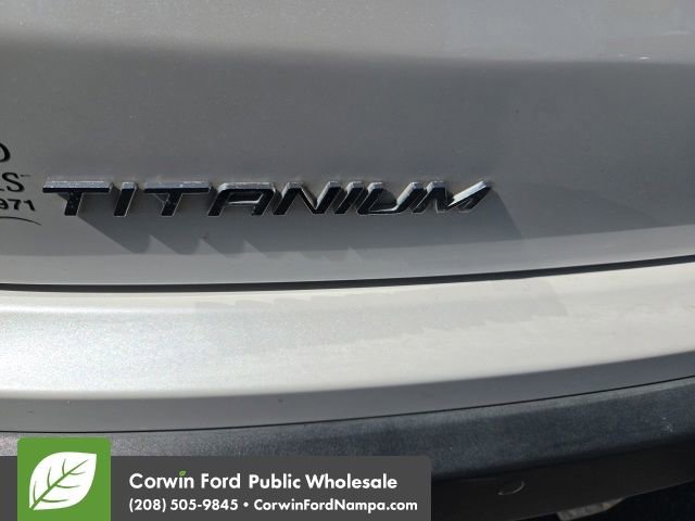 Used 2019 Ford Edge Titanium w/ Equipment Group 301A AWD/4WD image 14