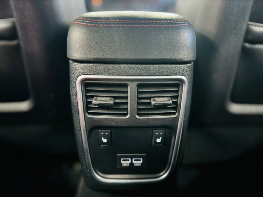 Used 2022 Dodge Charger Scat Pack w/ Dynamics Package image 29