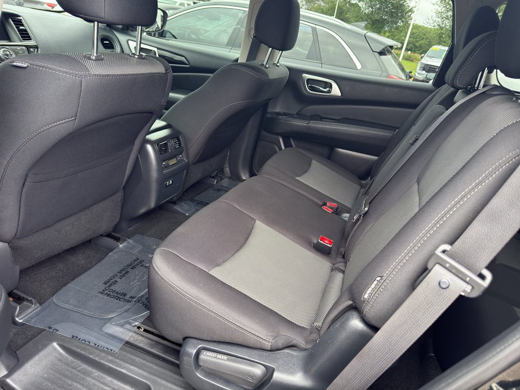 Used 2020 Nissan Pathfinder S AWD/4WD image 17