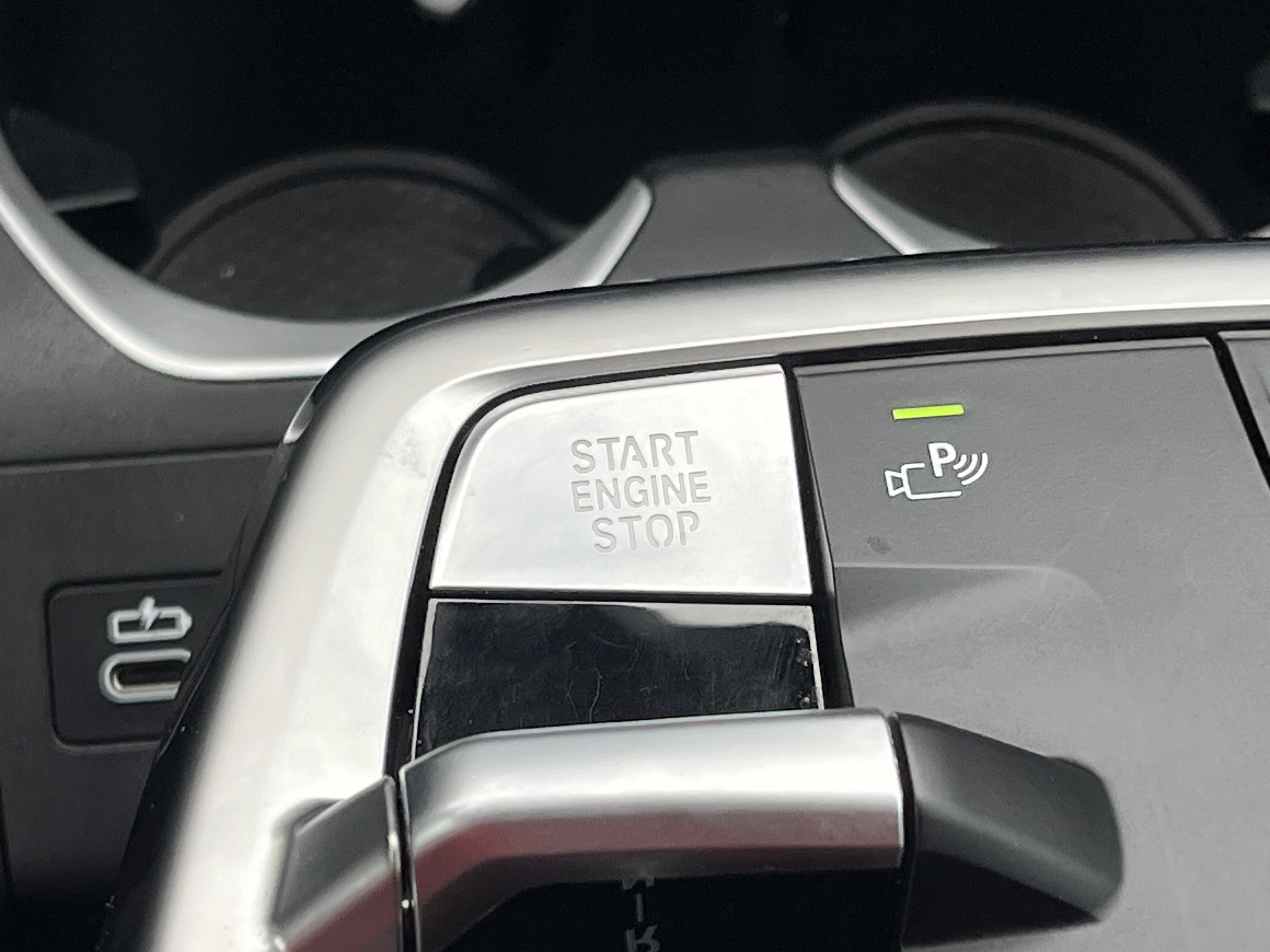 Used 2025 BMW X1 xDrive28i w/ M Sport Package image 10