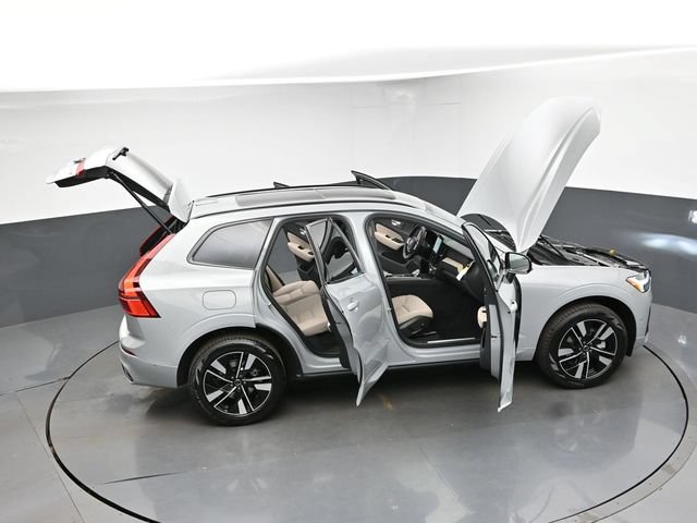 New 2026 Volvo XC60 B5 Plus w/ Protection Package Premier AWD/4WD image 49