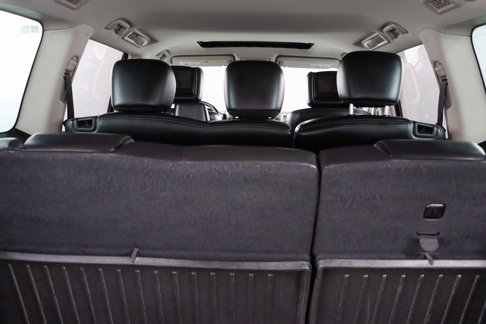 Used 2023 Nissan Armada Platinum w/ Cargo Package image 34