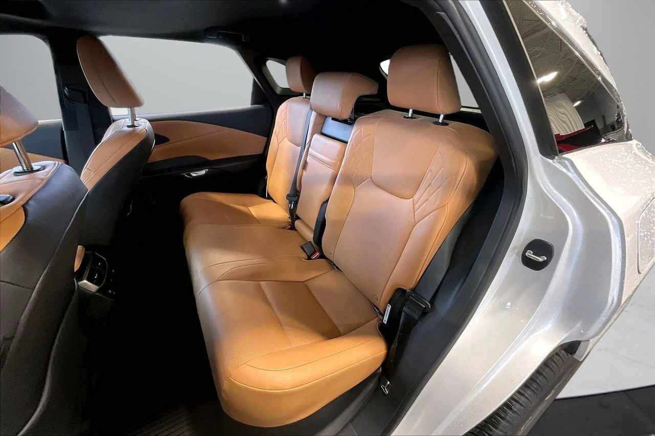 Used 2023 Lexus RX 350 Premium w/ Accessory Package image 24