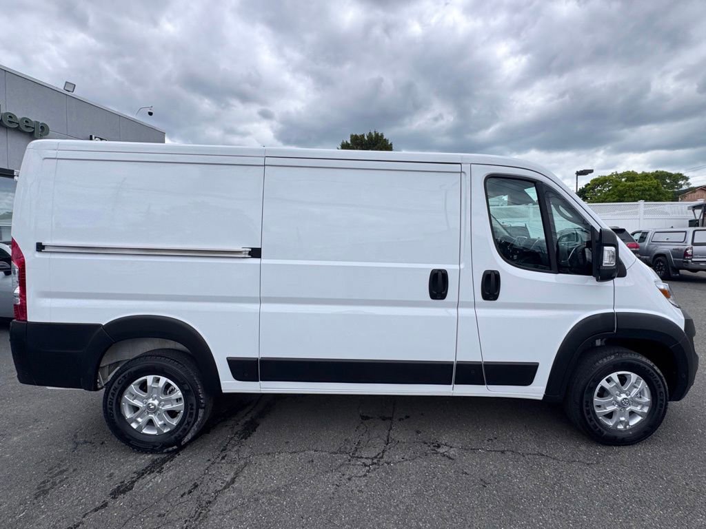 Used 2025 RAM ProMaster 2500 w/ Quick Order Package 22G SLT FWD image 9