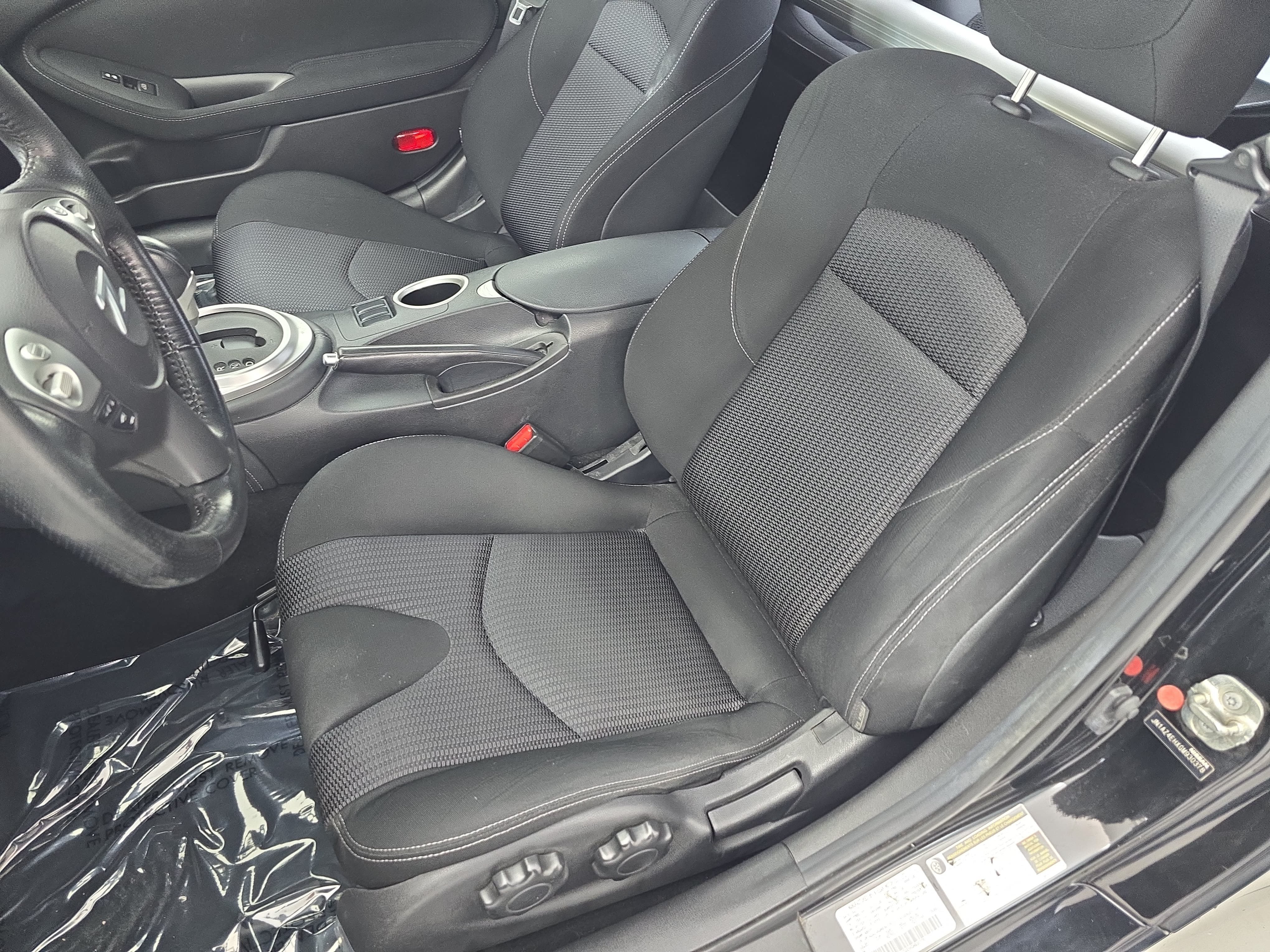 Used 2016 Nissan 370Z Coupe RWD image 12