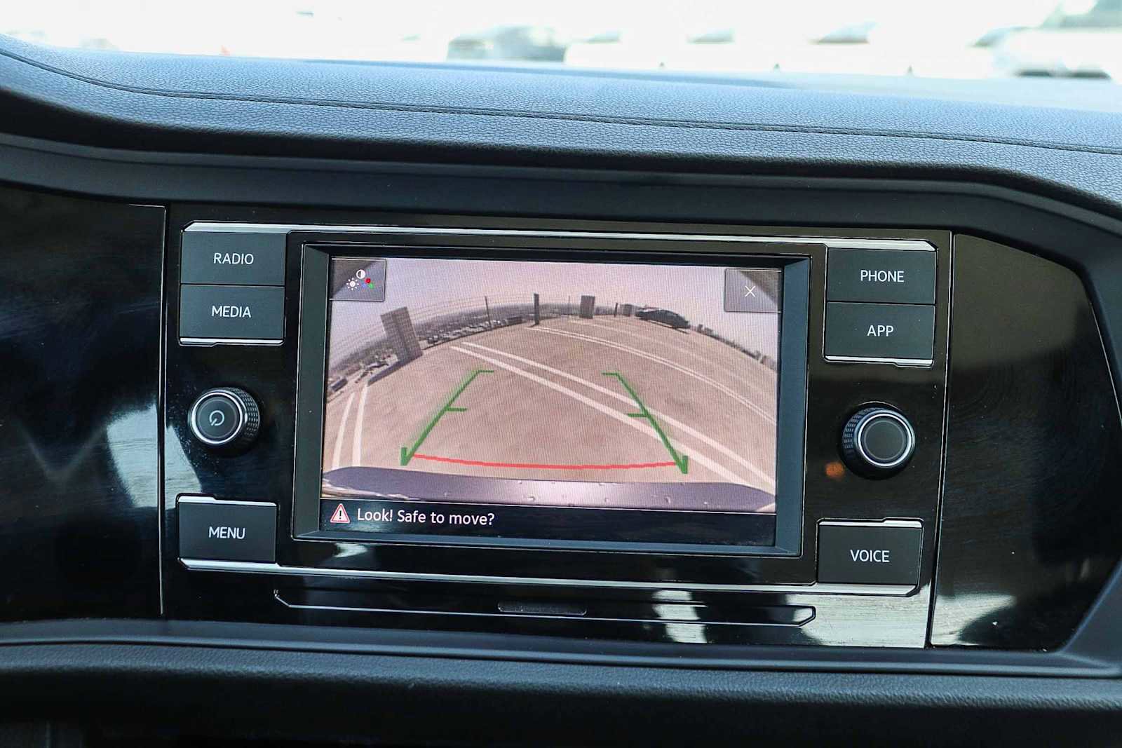 Used 2024 Volkswagen Jetta SE image 24