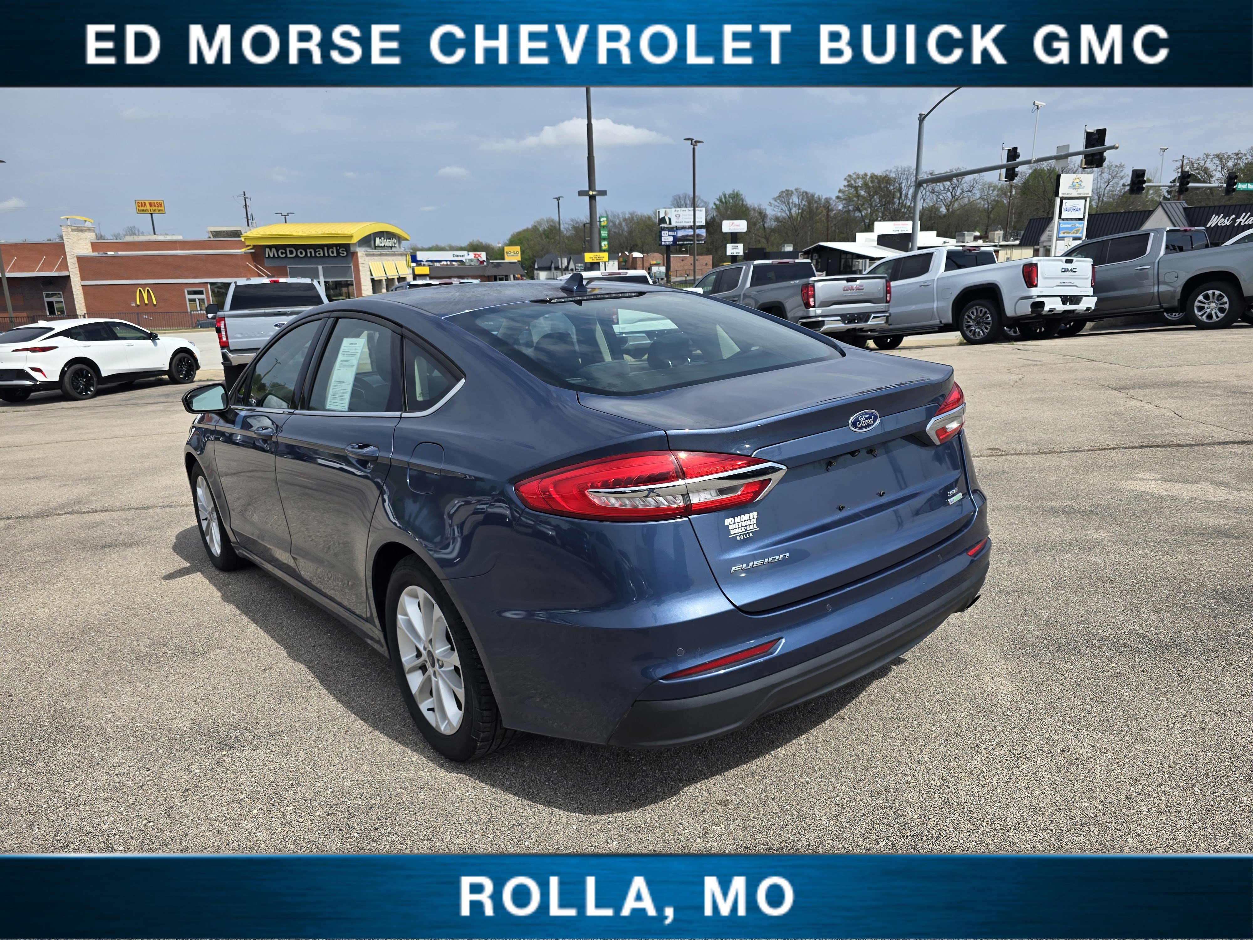 Used 2019 Ford Fusion SE image 5