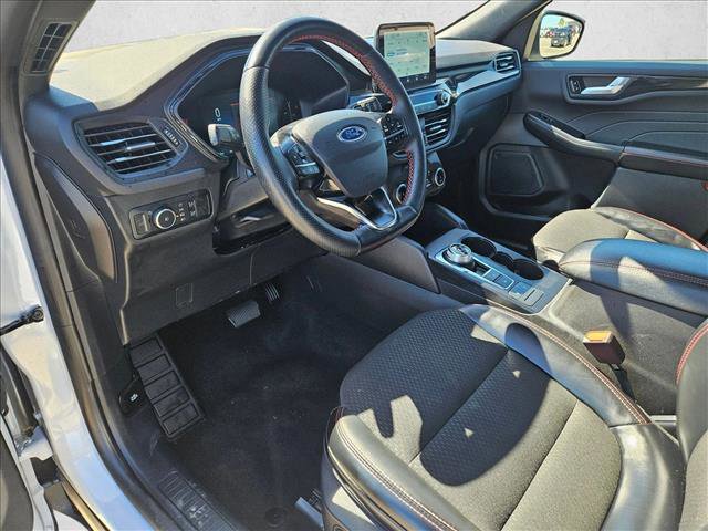 Used 2025 Ford Escape ST-Line Select AWD/4WD image 10