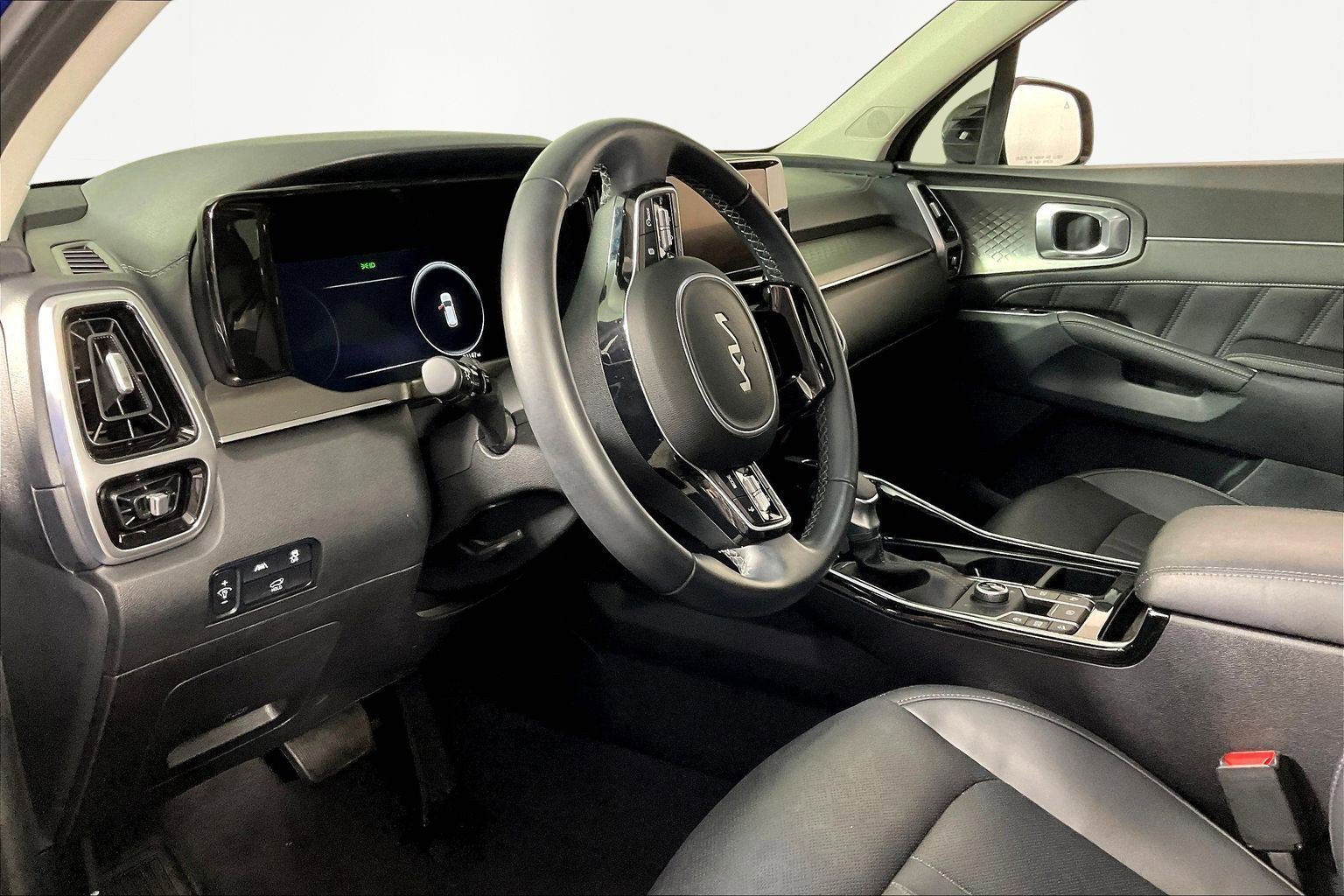 Certified 2023 Kia Sorento SX image 17