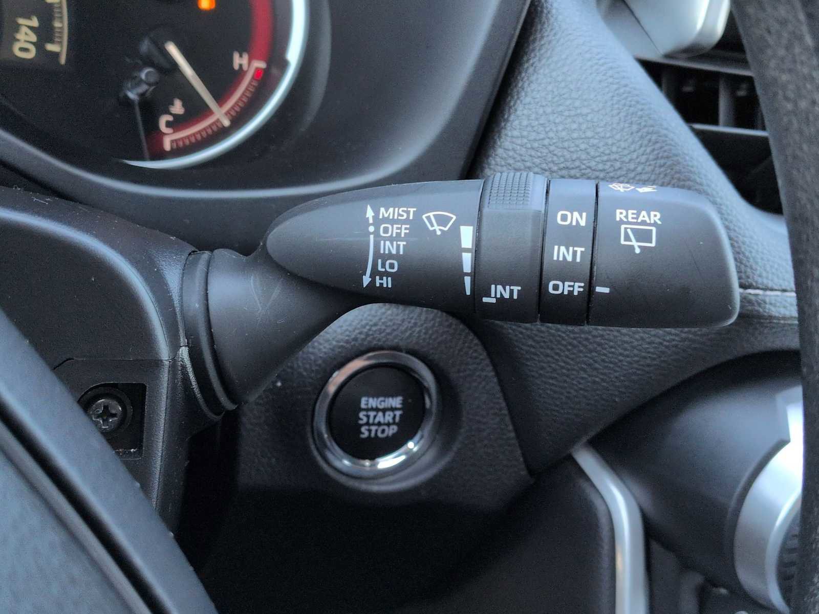 Used 2025 Toyota RAV4 XLE AWD/4WD image 26