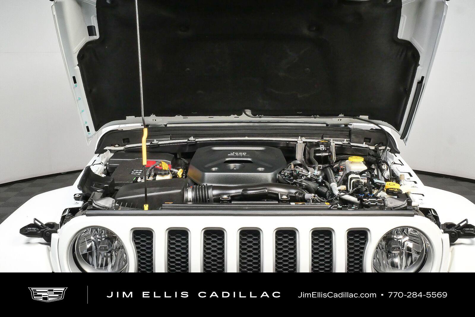 Used 2021 Jeep Wrangler Unlimited Sahara AWD/4WD image 32