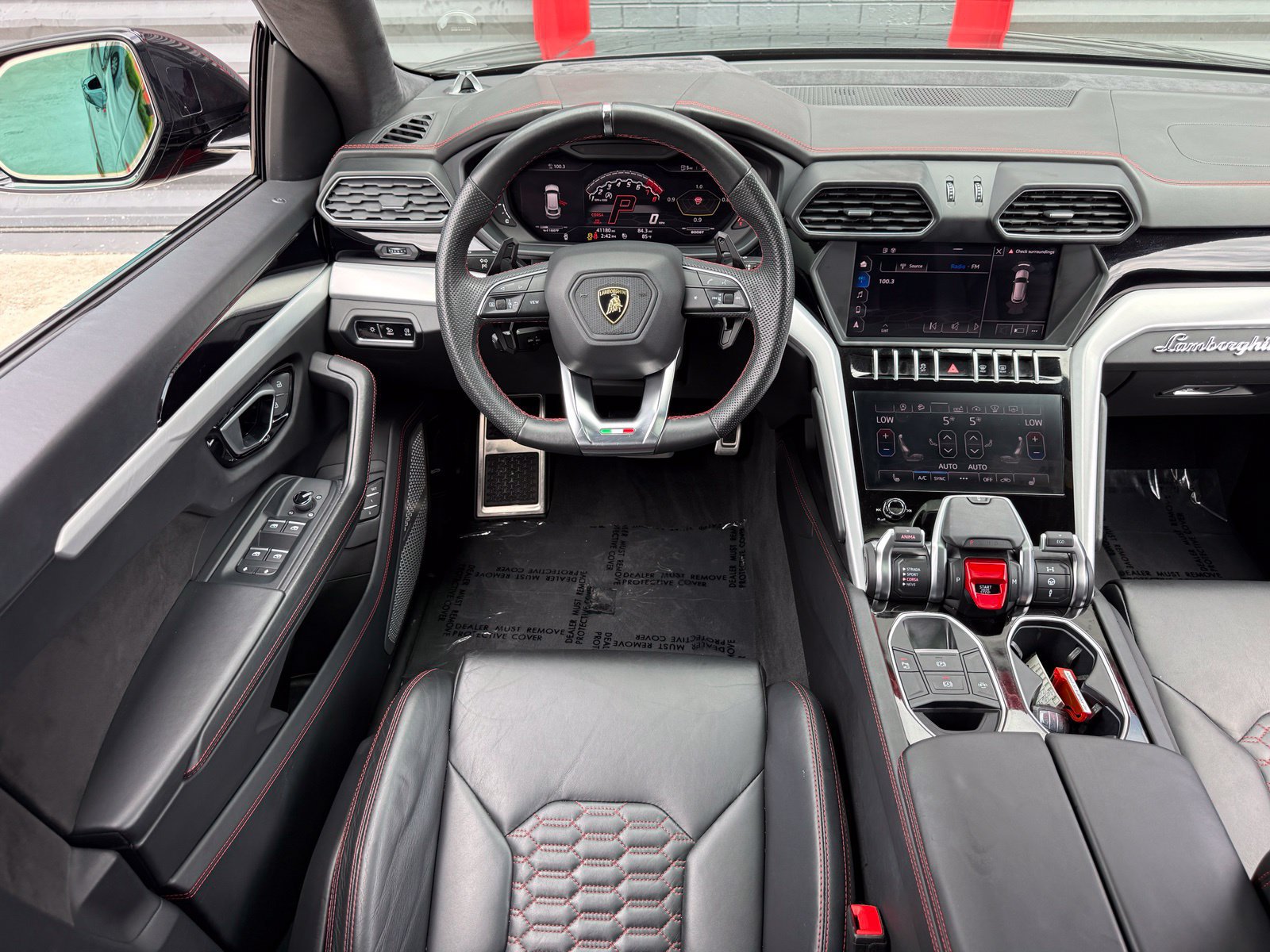 Used 2019 Lamborghini Urus AWD/4WD image 40